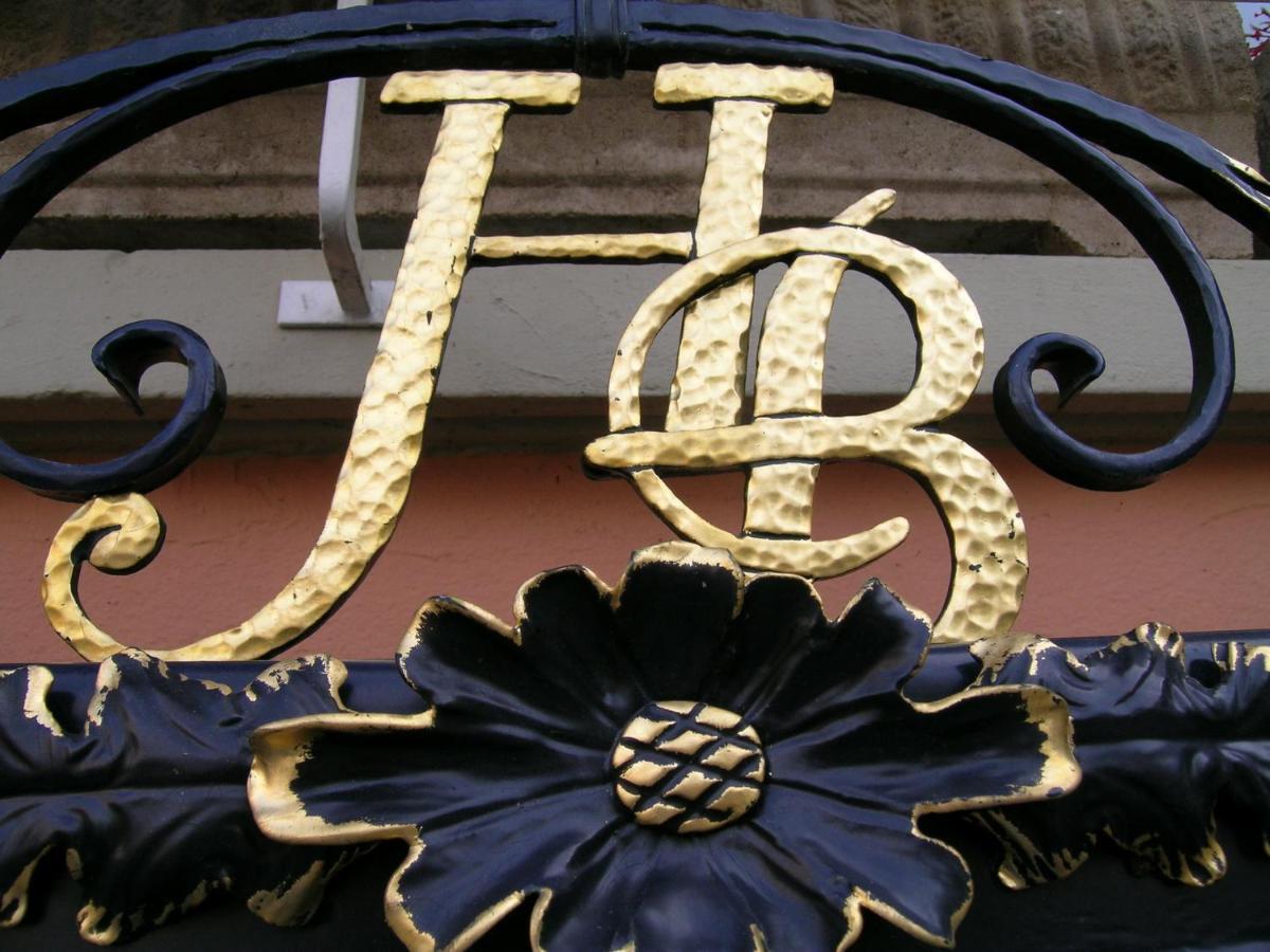 נידרברון-לה-בה Hotel Restaurant Le Bristol מראה חיצוני תמונה