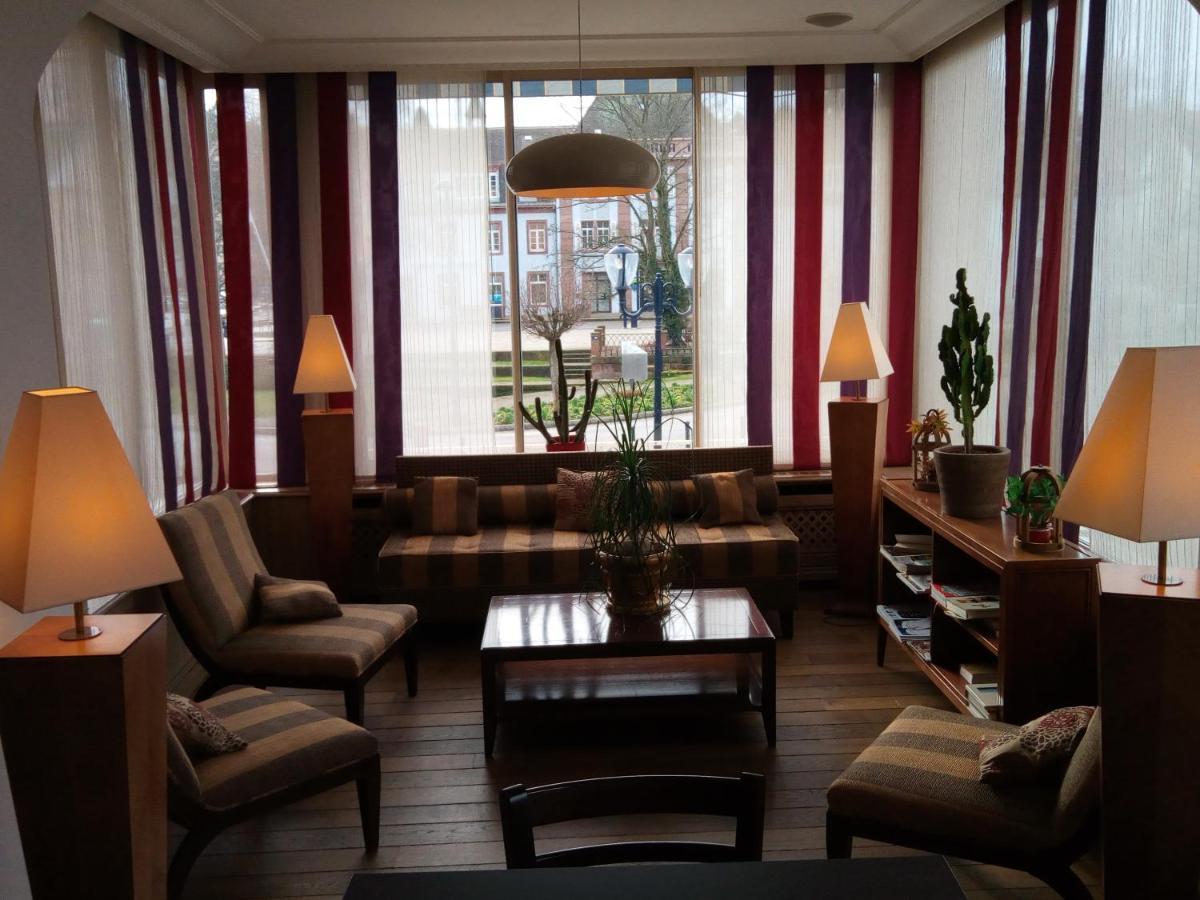 נידרברון-לה-בה Hotel Restaurant Le Bristol מראה חיצוני תמונה